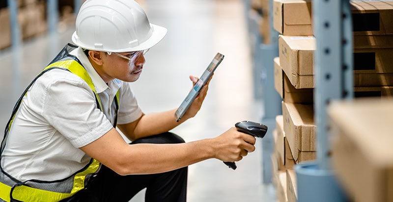 Illustration RFID - Radio Frequency Identification - en logistique 